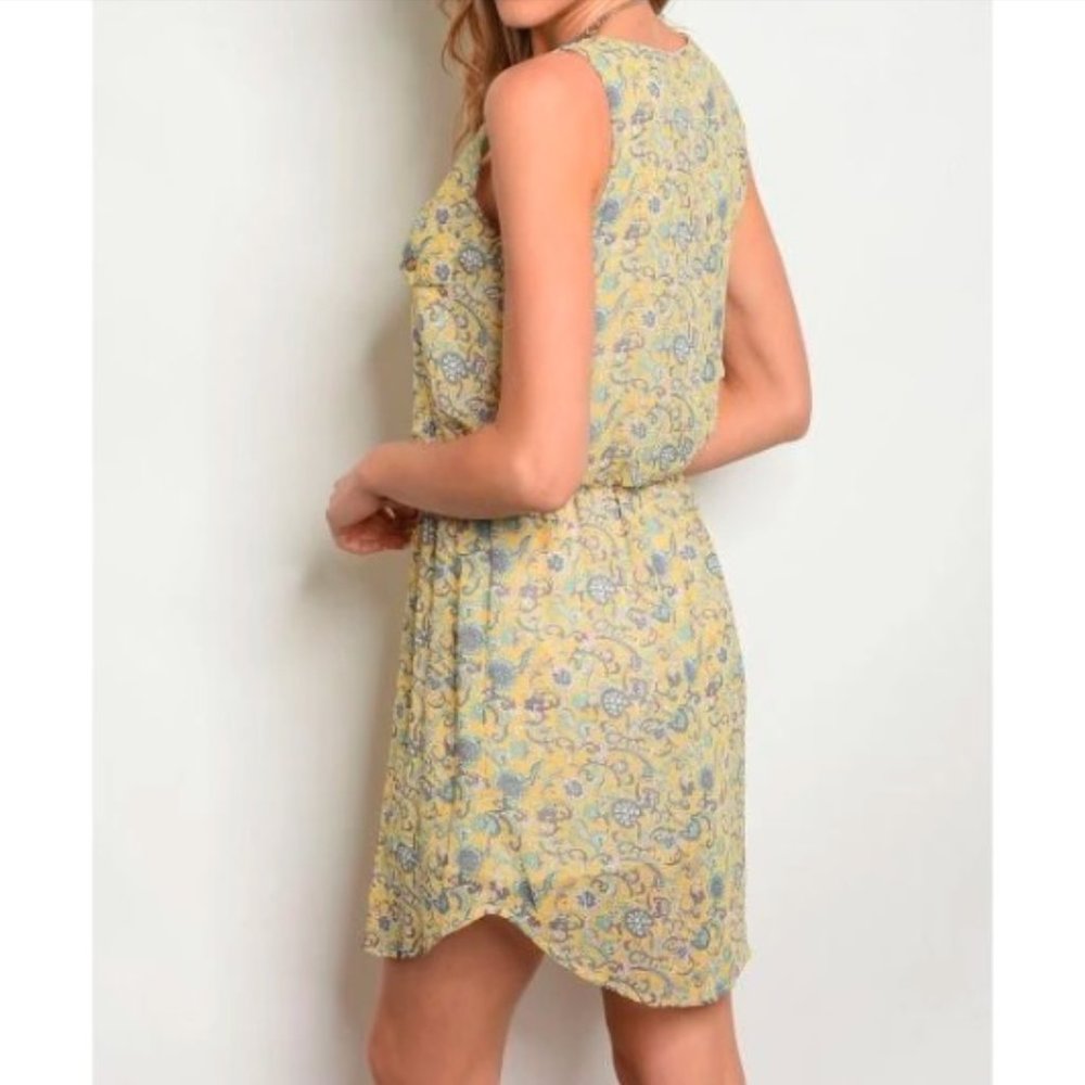 Pale Yellow Paisley Dress  *ALL ITEMS ARE NEW, FROM MY CLOSED BOUTIQUE* #8691 - Picture 2 of 4